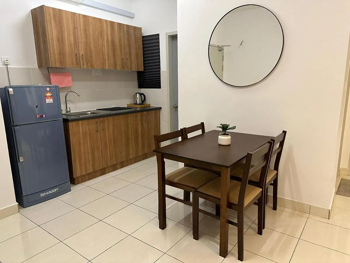 Zals Property Alanis 2R1B Near Klia Airport With Wifi Sepang Malaysia